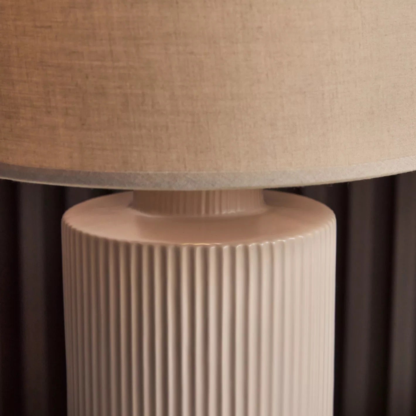 Yuna Ceramic Creamy Table Lamp