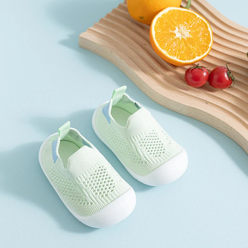 Grip Socks for Kids with Rubberized Sole and Slip-Resistant Traction