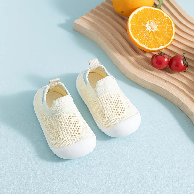 Grip Socks for Kids with Rubberized Sole and Slip-Resistant Traction