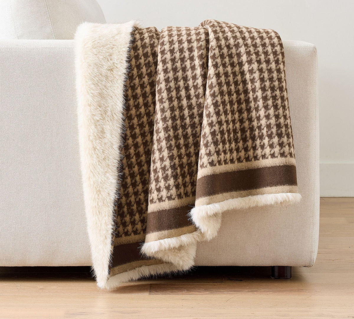 Houndstooth Throw Blanket with Faux Fur Back, 50x60 Inches