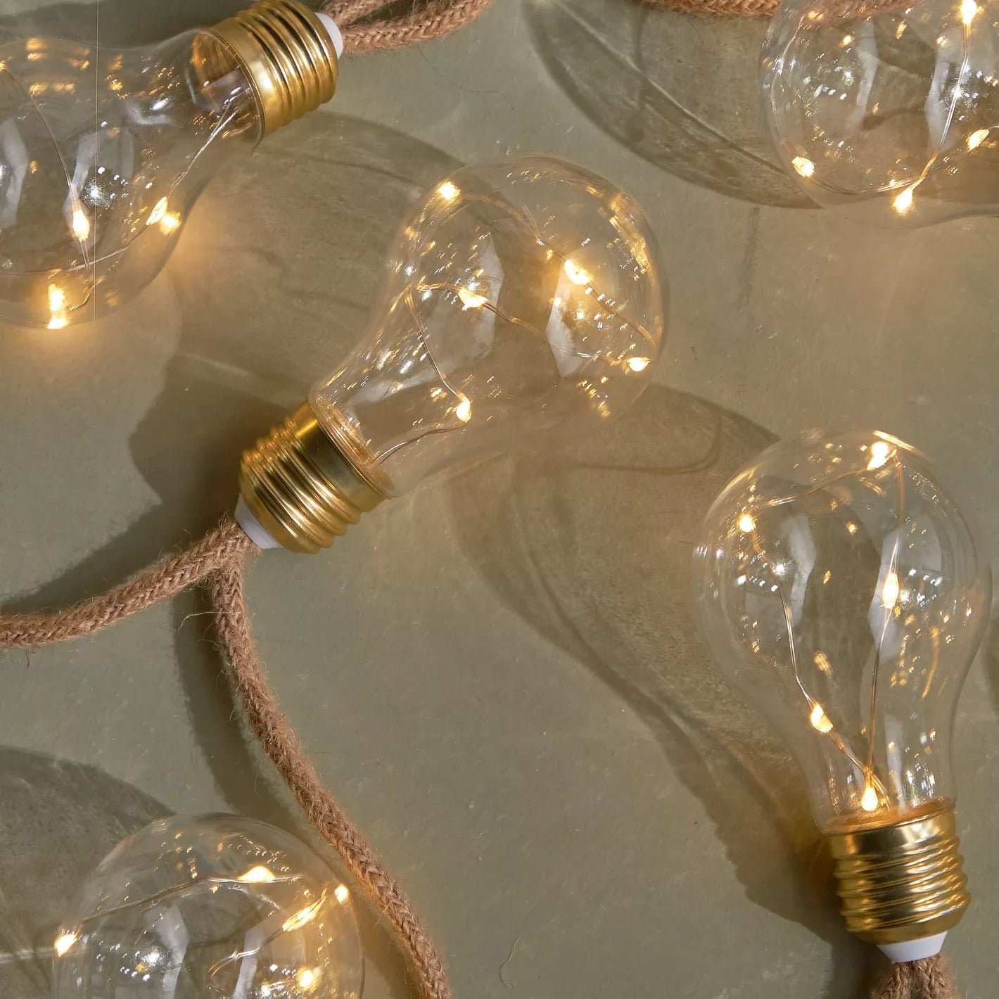 Vasta Bulb Design Warm Outdoor LED Lights with Rope Style String